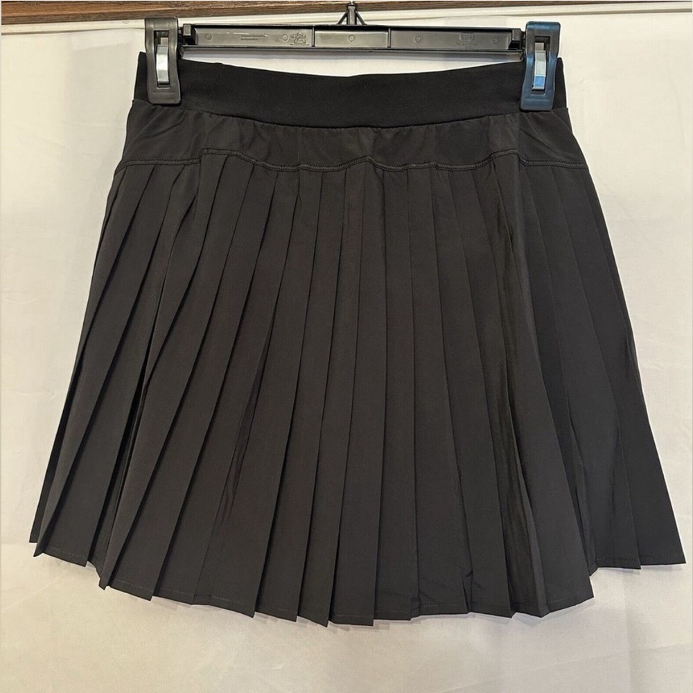 NWT Spanx Women's Size Small Get Moving Pleated Black Lined Skirt Skort 50273R